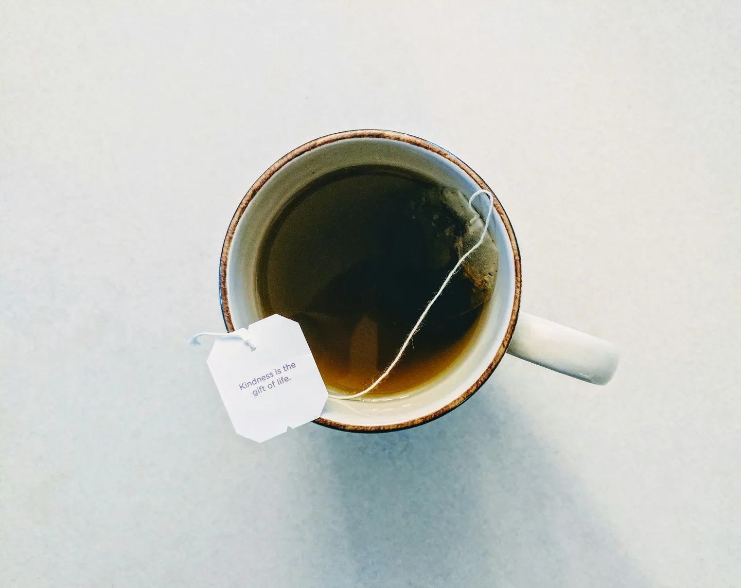 Infusion de plantes préparée avec soin